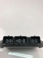 Renault Clio III Komputer / Sterownik ECU silnika 8201077701