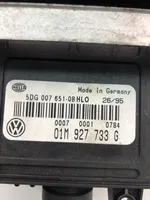 Volkswagen Golf III Module de contrôle de boîte de vitesses ECU 01M927733G