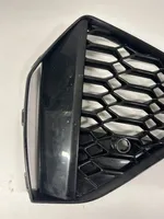 Audi RS6 C8 Grille inférieure de pare-chocs avant 4K0807681D