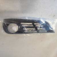 BMW 5 F10 F11 Etupuskurin alempi jäähdytinsäleikkö 51117331674