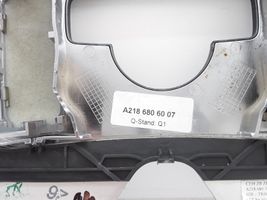 Mercedes-Benz CLS C218 X218 Другая центральная деталь консоли (туннеля) A2186806007