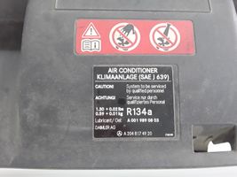 Mercedes-Benz C W204 Garniture de radiateur A0005840526