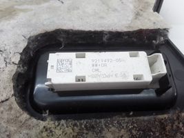 BMW 3 F30 F35 F31 Panelės apdailos skydas (apatinis) 9218558