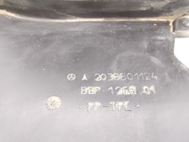 Mercedes-Benz C W203 Pare-boue passage de roue avant A2038801124