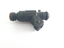 Volkswagen Touareg I Fuel injector 077133551M