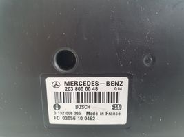 Mercedes-Benz E W211 Pompka centralnego zamka 2038000048