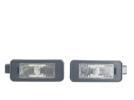 Peugeot 5008 II Lampa oświetlenia tylnej tablicy rejestracyjnej 9682403680