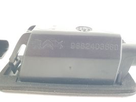Peugeot 5008 II Lampa oświetlenia tylnej tablicy rejestracyjnej 9682403680