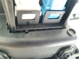 Mercedes-Benz Vito Viano W447 Mascherina unità principale autoradio/GPS A4476890011