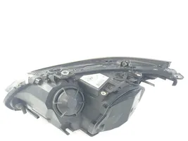 BMW 5 E60 E61 Lampa przednia 7177734