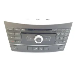 Mercedes-Benz E W212 Panel / Radioodtwarzacz CD/DVD/GPS A2129005312