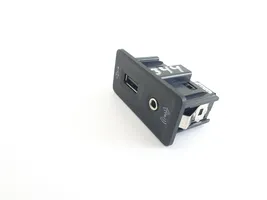 Volkswagen e-Golf Connettore plug in USB 5Q0035724