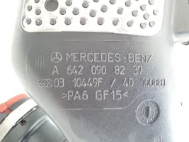 Mercedes-Benz R W251 Turboahtimen ilmanoton letku A6420908237