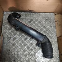 BMW 2 F45 Część rury dolotu powietrza 1105884S04