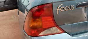 Ford Focus Feux arrière / postérieurs 1M5113405