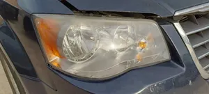 Chrysler Grand Voyager V Lampa przednia 05113340AD