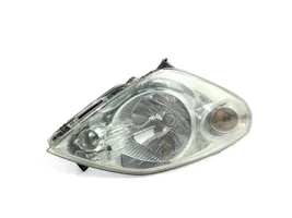 Suzuki Splash Lampa przednia 89317081