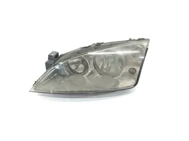 Ford Mondeo Mk III Lampa przednia 1S7113006AK