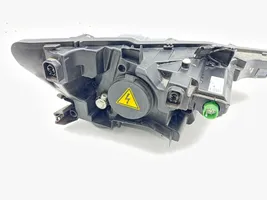 Maserati Levante Lampa przednia 670034642