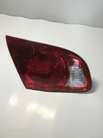 Hyundai Santa Fe Lampy tylnej klapy bagażnika 924052B000