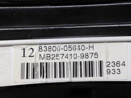 Toyota Avensis T250 Tachimetro (quadro strumenti) 8380005640