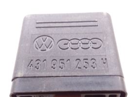 Audi 80 90 B3 Inne przekaźniki 431951253H