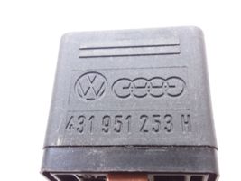 Audi 80 90 B3 Autres relais 431951253H