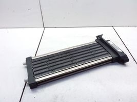 Audi A4 S4 B7 8E 8H Sähköinen ohjaamon lämmittimen säteilylämmitin 8E2819011