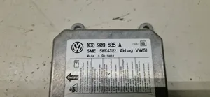 Volkswagen Transporter - Caravelle T5 Module de contrôle airbag 1C0909605A