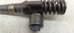 Audi A4 S4 B7 8E 8H Polttoainesuutin 03G130073G