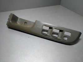 Nissan Patrol Y61 Support bouton lève vitre porte avant TK068096VB000