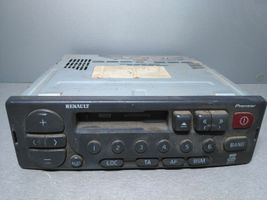 Renault Megane I Unité principale radio / CD / DVD / GPS 6025315403A