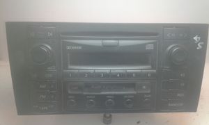 Audi A4 S4 B5 8D Panel / Radioodtwarzacz CD/DVD/GPS 8D0035195