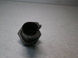 Volkswagen PASSAT B6 Oil pressure sensor 038919081h