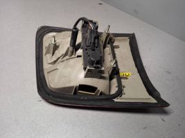 Opel Omega B2 Lampy tylnej klapy bagażnika 62257