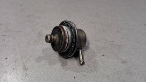 Opel Vectra B Regulator ciśnienia paliwa 90411542