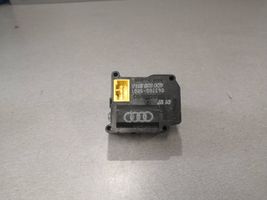 Audi A8 S8 D2 4D Silniczek nagrzewnicy 4D0820511A