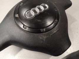 Audi A6 S6 C5 4B Ohjauspyörän turvatyyny 8L0880201A