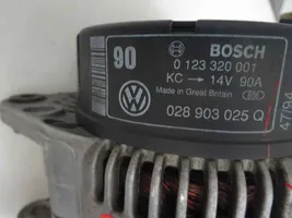 Volkswagen PASSAT B4 Generaattori/laturi 