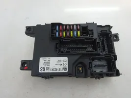 Opel Corsa D Module de fusibles 13142241