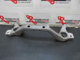 Volkswagen Touareg I Engine mount bracket 