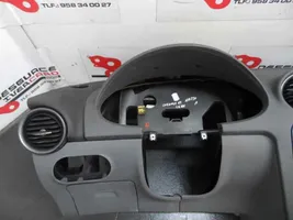 Seat Cordoba (6L) Armaturenbrett Cockpit 