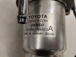 Toyota Corolla Verso AR10 Filtro carburante 23390-YZZHA