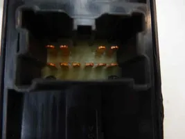 Nissan Qashqai Elektrinių langų jungtukas 
