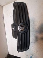 Volkswagen Polo Etupuskurin ylempi jäähdytinsäleikkö 600853651