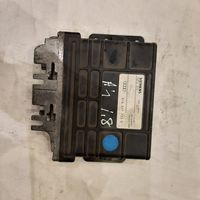 Audi A4 S4 B5 8D Pavarų dėžės valdymo blokas 01N927733R