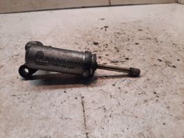 Audi 80 90 S2 B4 Główny cylinder sprzęgła 4A0721261