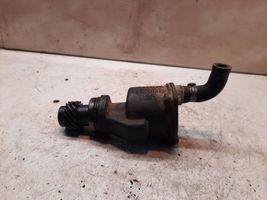 Audi 80 90 S2 B4 Pompa a vuoto 028207A