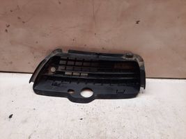 Volkswagen Golf III Grille inférieure de pare-chocs avant 1H6853666