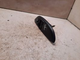 Toyota Yaris Interruttore di controllo dell’alzacristalli elettrico 0115044